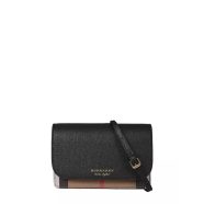   Burberry Nő Oldal 80463161_BLACK-TAN_V MOST 426720 HELYETT 358487 Ft-ért!